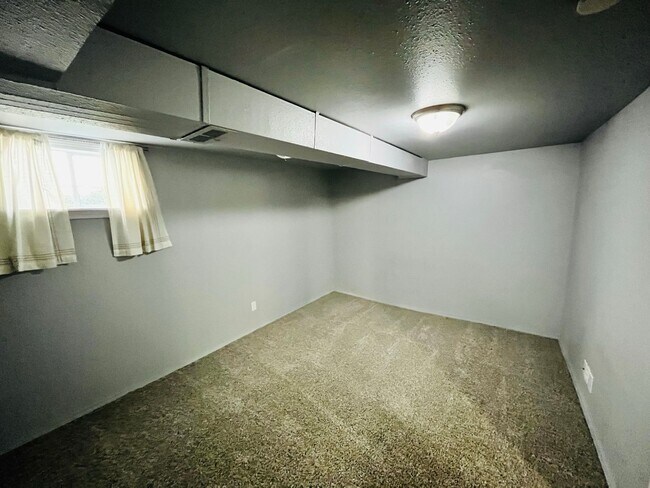 Building Photo - Charming West Bremerton Home