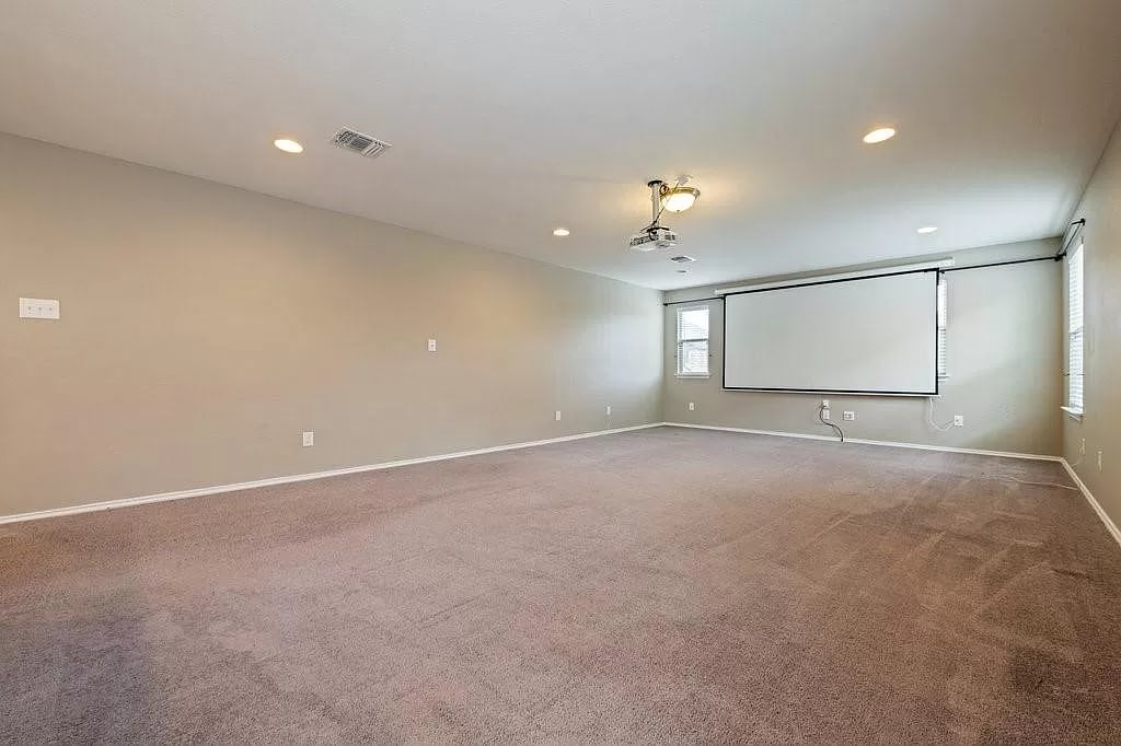 Building Photo - Room in House on Calla Lily Boulevard