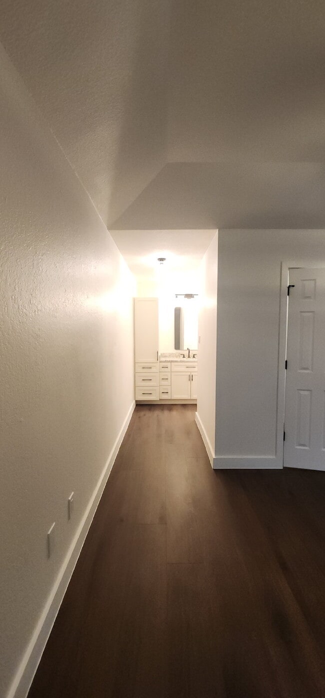 Building Photo - 1112 Concord Dr