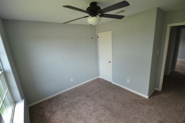 Building Photo - 6958 Chessgate Falls Ln