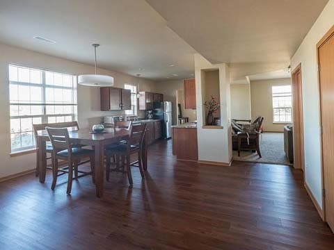 Dinette - 4876 Innovation Dr