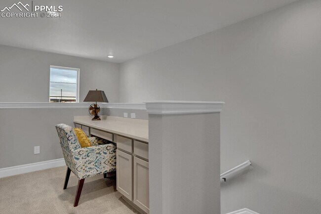 Building Photo - Beautiful and Newer 3 Bedroom Townhome in ...