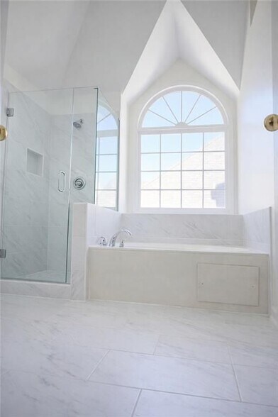 Building Photo - 1209 Wildcliff Cir