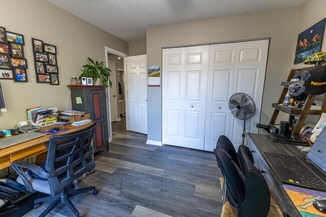 Building Photo - 4216 Kensington Garden Ct