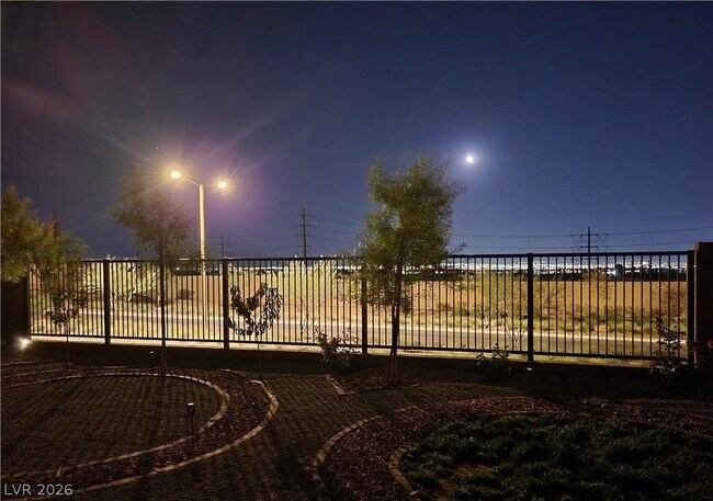 Building Photo - 130 Nine Mile Creek Dr