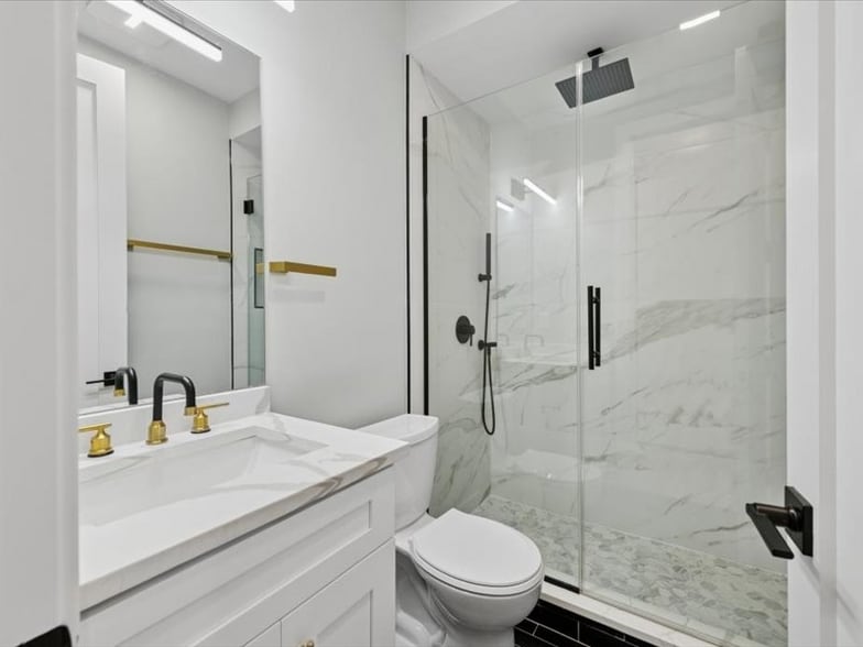 Building Photo - 2818 W Fletcher St