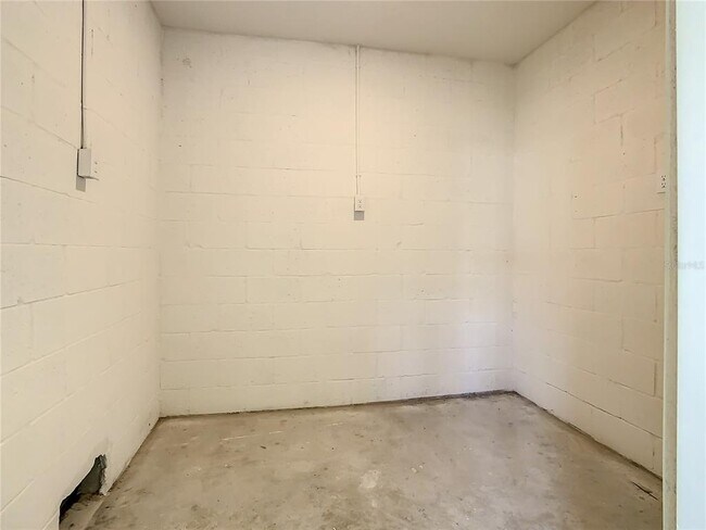 Building Photo - 5513 Wahoo Ct