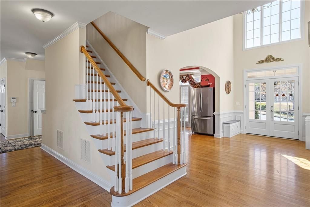 Building Photo - 5685 Lake Manor Trce