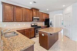 Building Photo - 15 Creekwater Dr