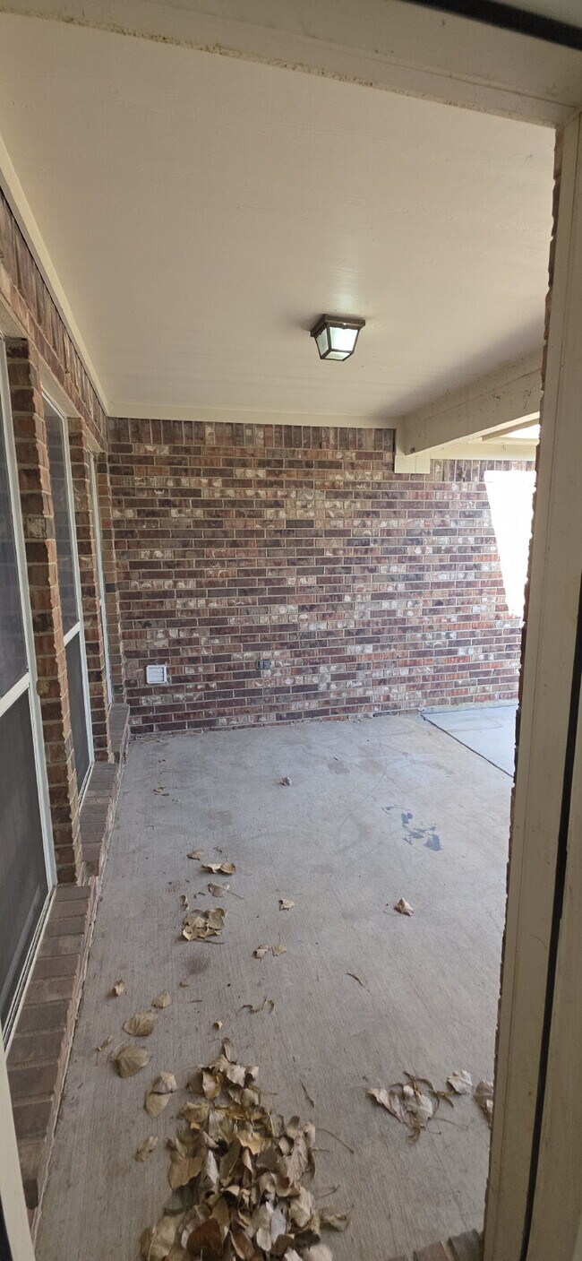 Building Photo - Large 4 Bedroom in Kennedale ISD