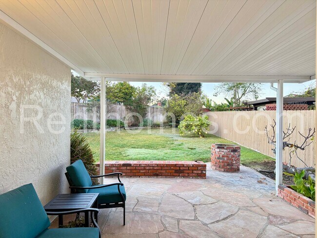 Building Photo - 8181 Elston Pl