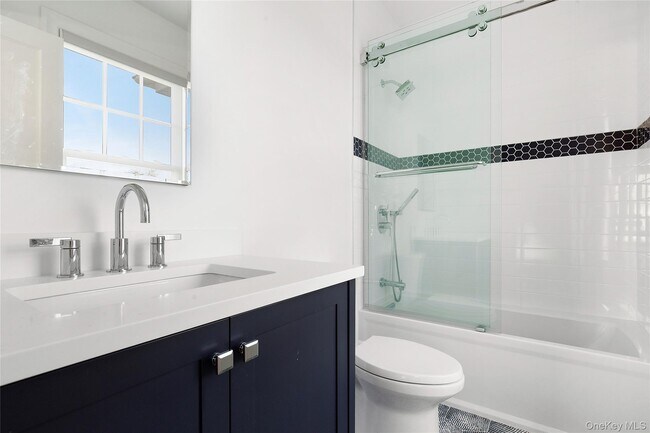 Building Photo - 165 Oneck Ln