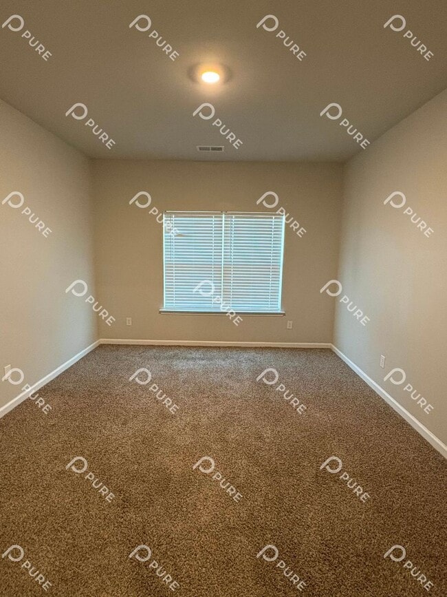 Building Photo - 14170 Lannister Ln