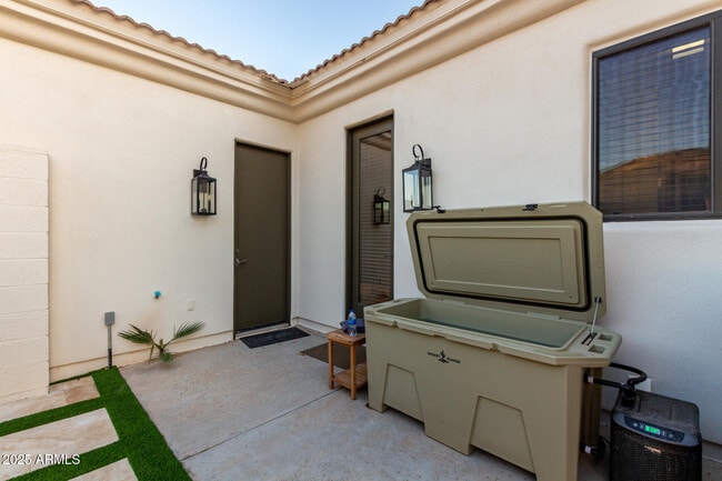 Building Photo - 2506 S 186th Dr