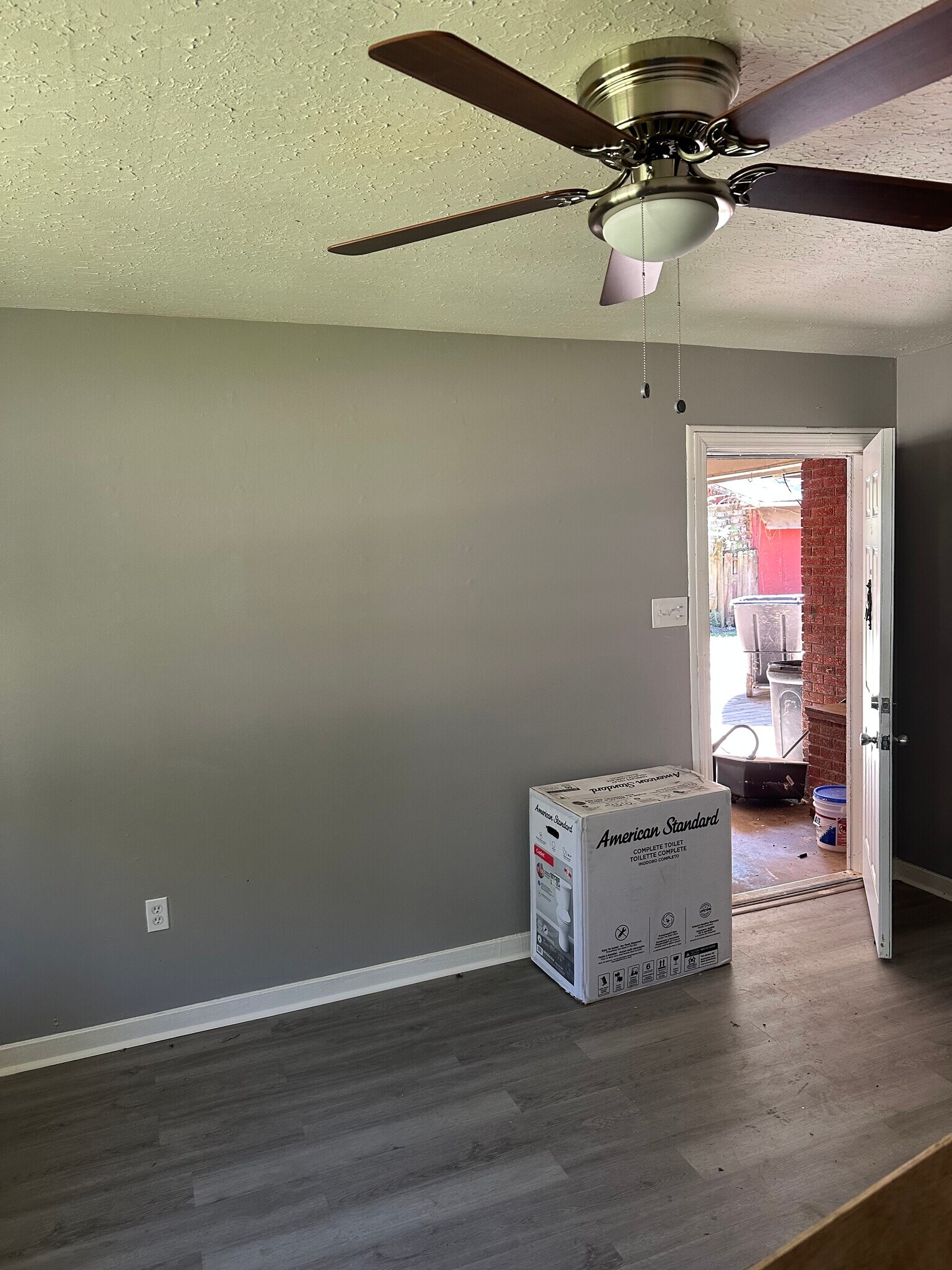 Den - 329 St Paul St