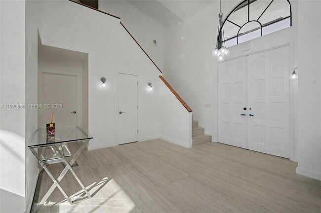 Building Photo - 6438 Via Rosa