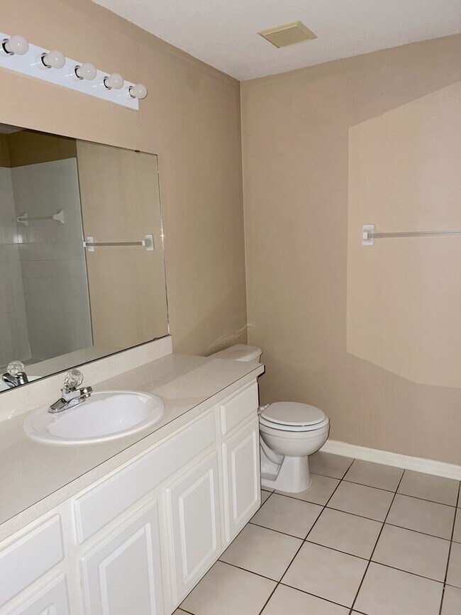 Building Photo - Carillon Lakes Home