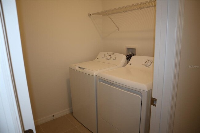 Building Photo - 3346 Lapis Lk Dr