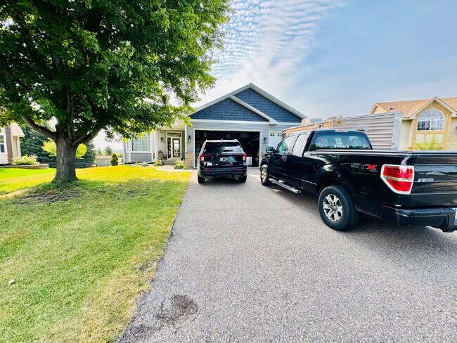 Building Photo - Spacious 4-Bed Shakopee Gem with Granite Finishes & Finished Basement