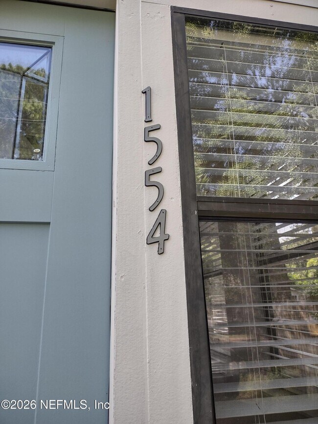 Building Photo - 1552 Naldo Ave