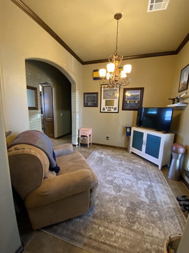 Building Photo - 812 Ryan Rd