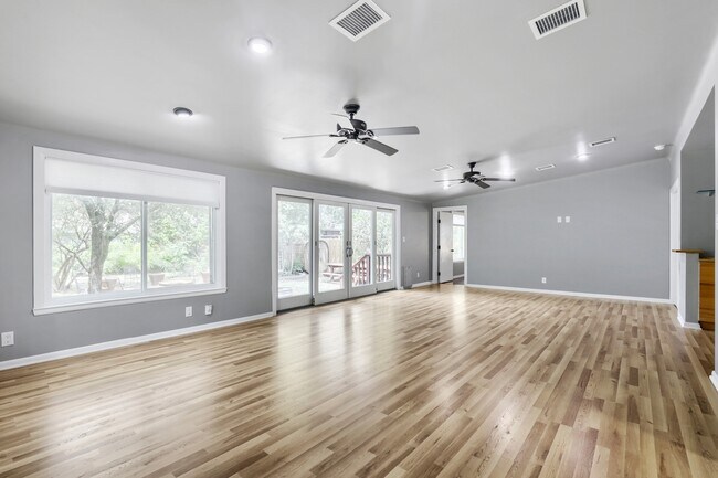 Building Photo - 210 Nelray Blvd
