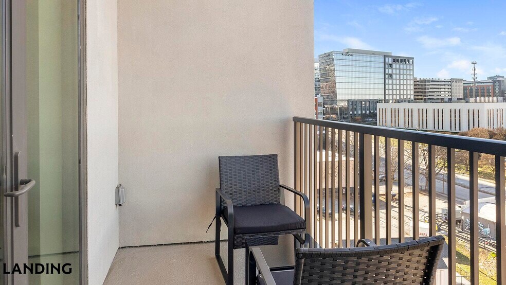 Building Photo - 1007 S Mint St