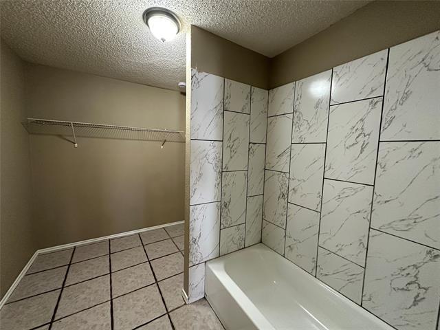 Building Photo - 6109 Cypress Dr