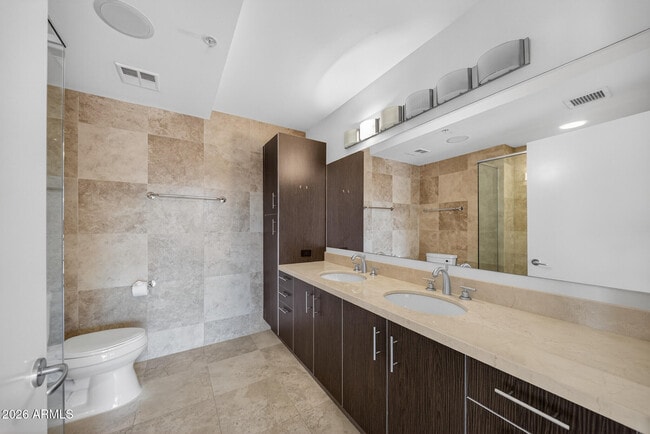 Building Photo - 7131 E Rancho Vista Dr