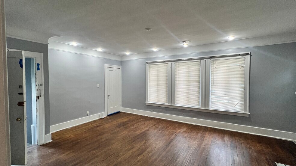 Building Photo - 3337 Sturtevant St