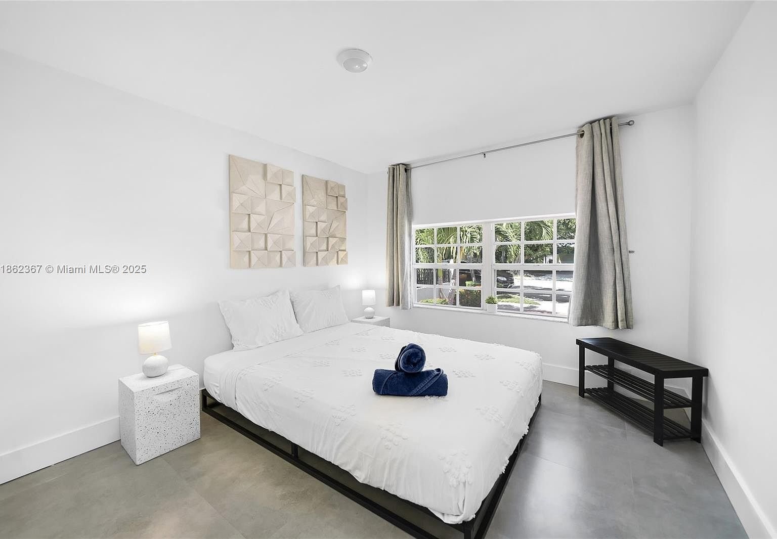 Building Photo - 620 SW 22nd Rd