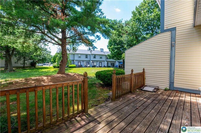 Building Photo - 109 Freedom Ct