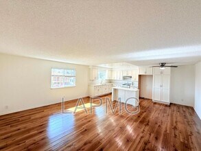 Building Photo - 207 N Mathews St