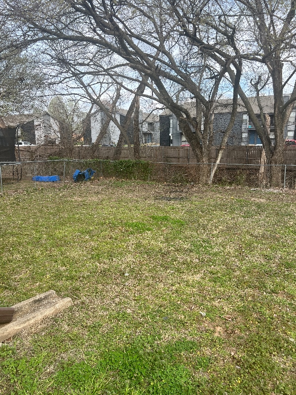 Building Photo - 4503 S Gum Ave