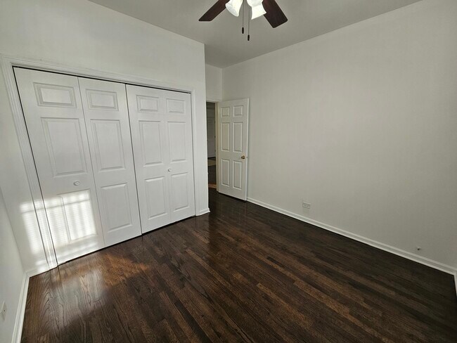 Building Photo - 4034 N Milwaukee Ave