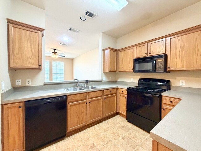 Building Photo - 2224 Stonepark Pl