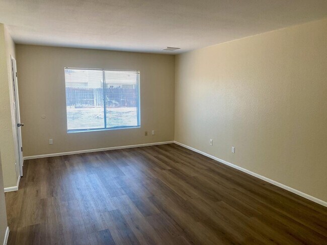 Building Photo - 3137 W Campo Bello Dr