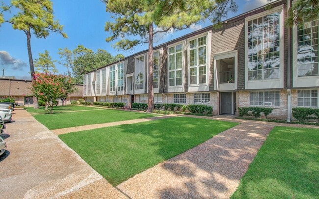 Building Photo - 12633 Memorial Dr