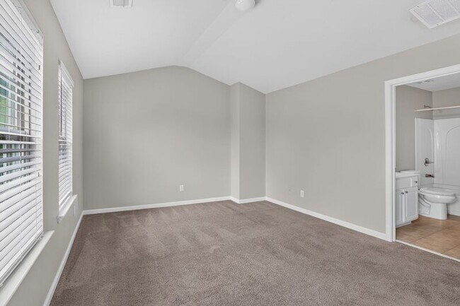 Building Photo - 730 Celeste Ln