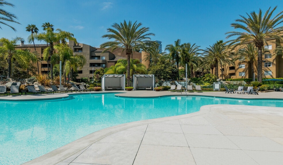 Relax on our poolside Wi-Fi lounge with semi-private cabanas and MP3 docks - 3400 Avenue Of The Arts