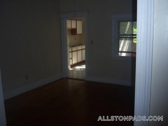 Building Photo - 33 Highgate St