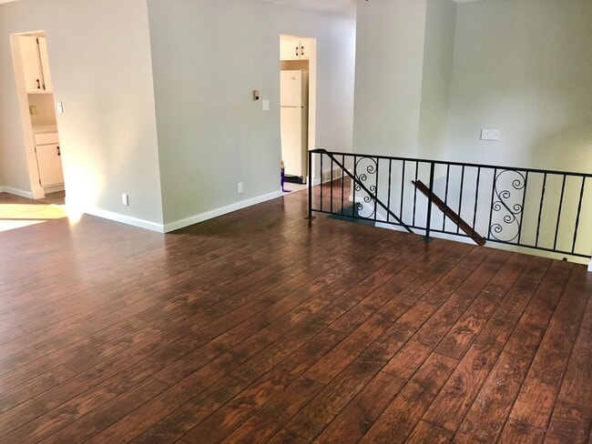 Building Photo - Spacious 4 Bed, 2 Bath House in West Fort ...