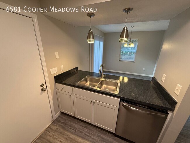 Building Photo - 6581 Cooper Meadows Rd