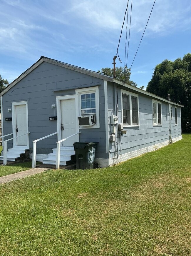 Building Photo - 1218 Schley St