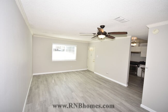 Building Photo - 7335 Single Way