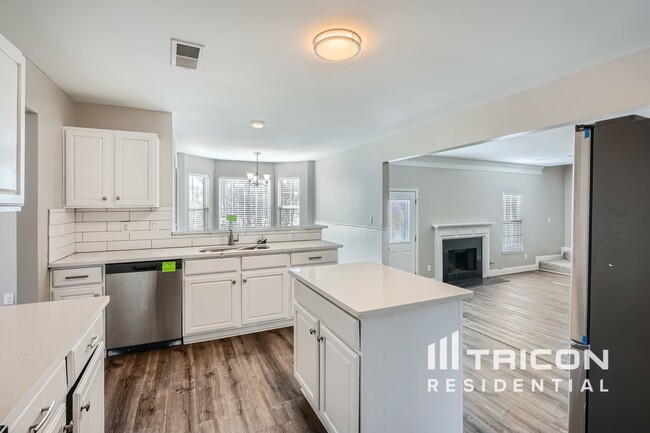 Building Photo - 4550 Talon Way