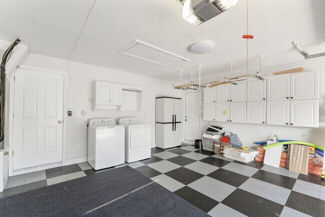 Building Photo - 8103 Covington Ct