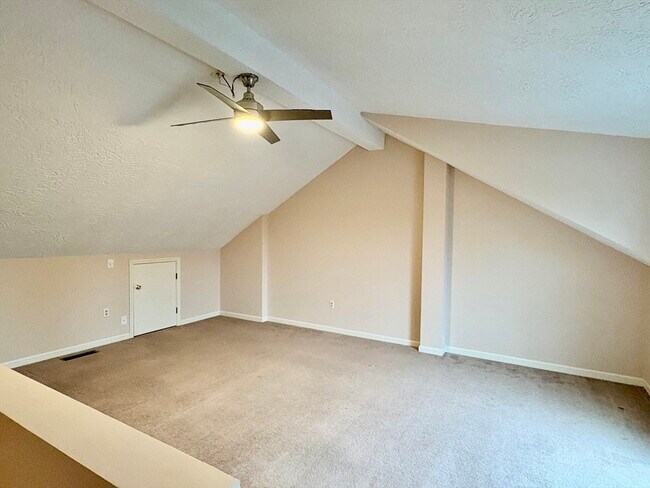 Building Photo - 224 Park St