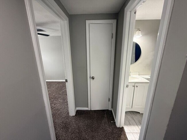 Building Photo - 3BR/2.5BA Duplex w/ 1-Car Garage + Fenced Yard