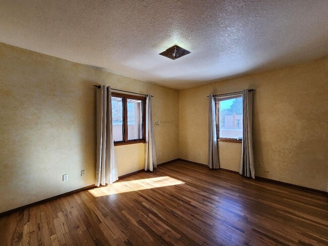 Building Photo - 602 Griffin St